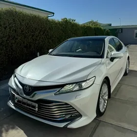 Toyota Camry 2018