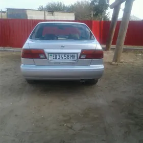 Nissan Sunny 1997