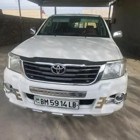 Toyota Hilux 2014