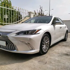 Lexus ES 350 2019