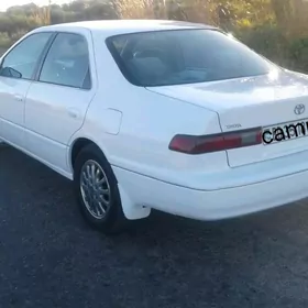 Toyota Camry 1998