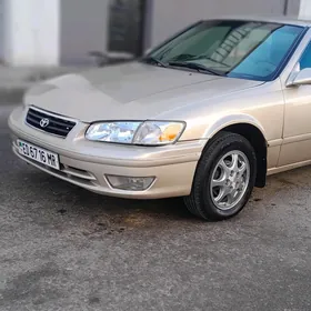 Toyota Camry 2000