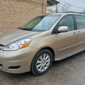 Toyota Sienna 2005