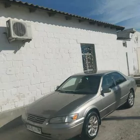 Toyota Camry 1999