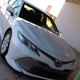 Toyota Camry 2018