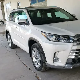 Toyota Highlander 2019