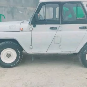 UAZ Profi 2001