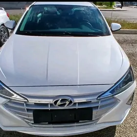 Hyundai Elantra 2019