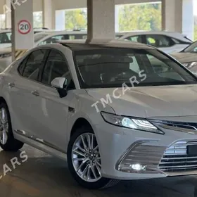 Toyota Camry 2024