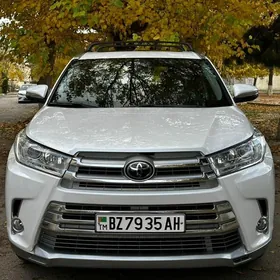 Toyota Highlander 2019