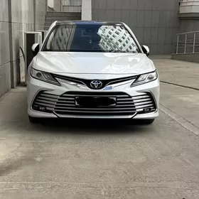 Toyota Camry 2022