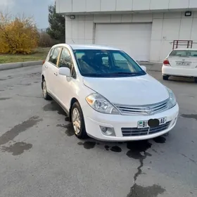 Nissan Versa 2010