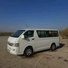 Toyota Hiace 2009