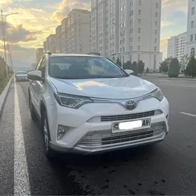 Toyota RAV4 2018