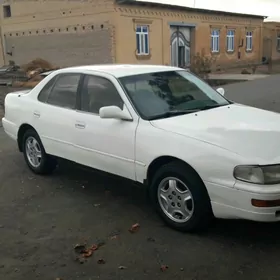 Toyota Camry 1993