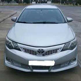 Toyota Camry 2014