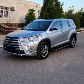 Toyota Highlander 2019