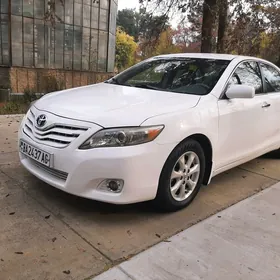 Toyota Camry 2011