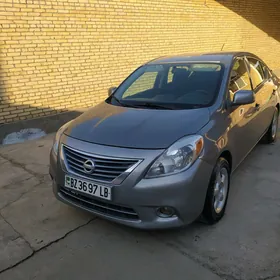 Nissan Versa 2013