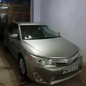 Toyota Camry 2013