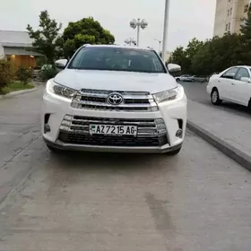 Toyota Highlander 2019