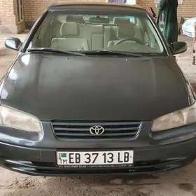 Toyota Camry 1999