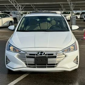 Hyundai Elantra 2020