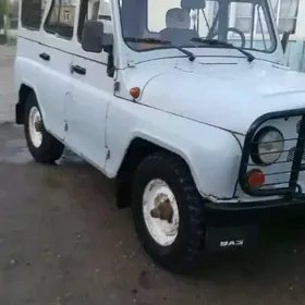 UAZ 469 2002