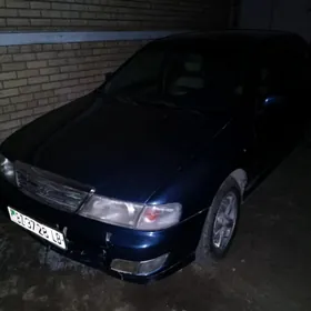 Nissan Sunny 1997