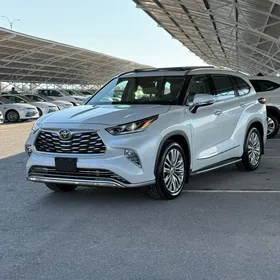 Toyota Highlander 2022