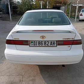 Toyota Camry 1999