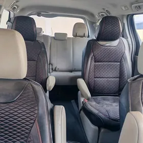 Toyota Sienna 2015