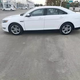 Ford Taurus 2018