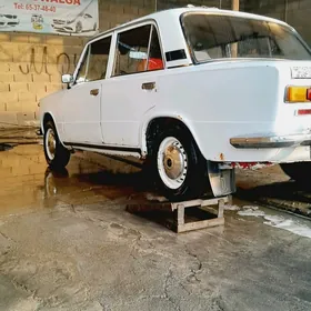 Lada 2104 1986