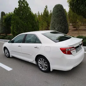 Toyota Camry 2014