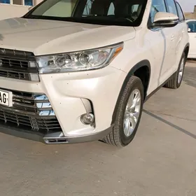 Toyota Highlander 2019