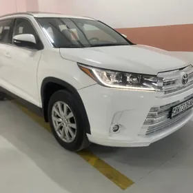 Toyota Highlander 2018