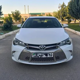 Toyota Camry 2017