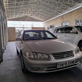 Toyota Camry 2001