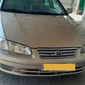 Toyota Camry 2000