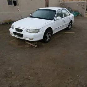 Hyundai Sonata 1996