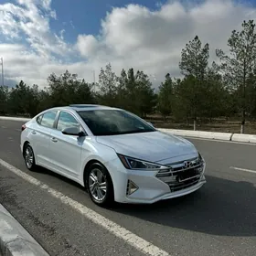 Hyundai Elantra 2020