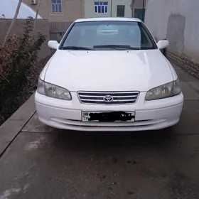 Toyota Camry 1998