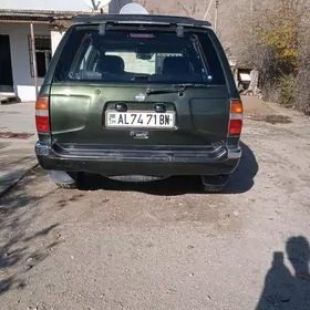 Nissan Pathfinder 1997