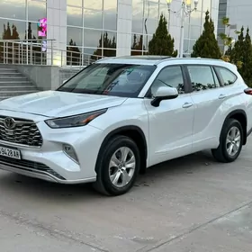 Toyota Highlander 2023