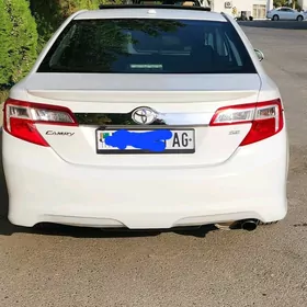 Toyota Camry 2012