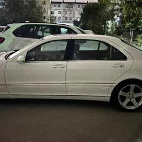 Mercedes-Benz S-Class 2004