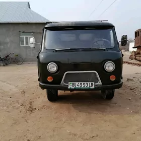 UAZ 469 1988