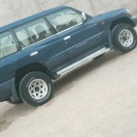 Mitsubishi Pajero 1999