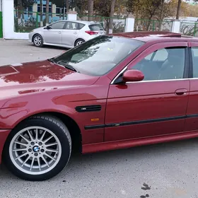 BMW E39 2000